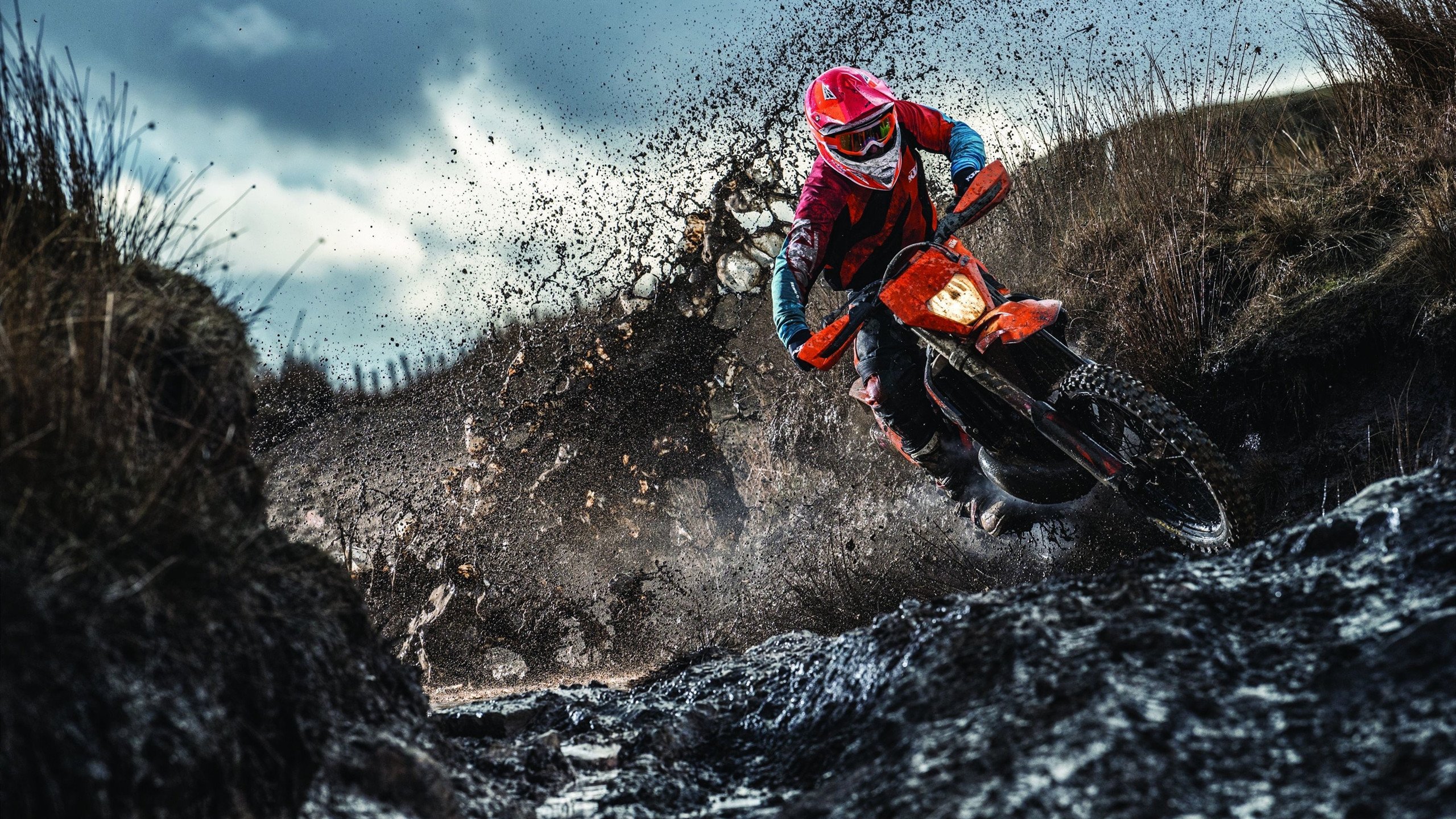 中国选手斯诺克大胜!吴宜泽6-4逆转世界第一,赵心童晋级8强,斯诺克球员吴宜泽