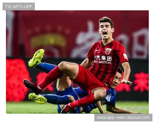 上港后防线稳固，极速反击瞄准对手大门，上港对战fc视频