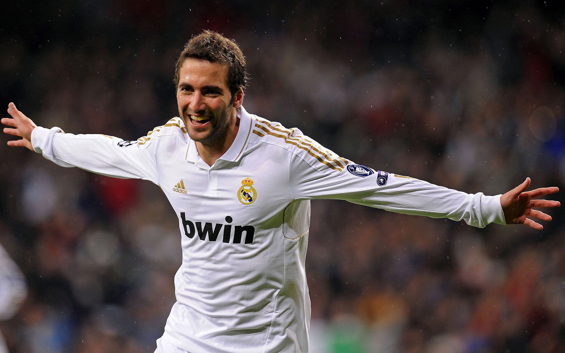 2025杭州马拉松：三万跑者竞逐“最美赛道”